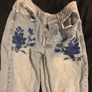 FOREVER 21 ROSE JEANS